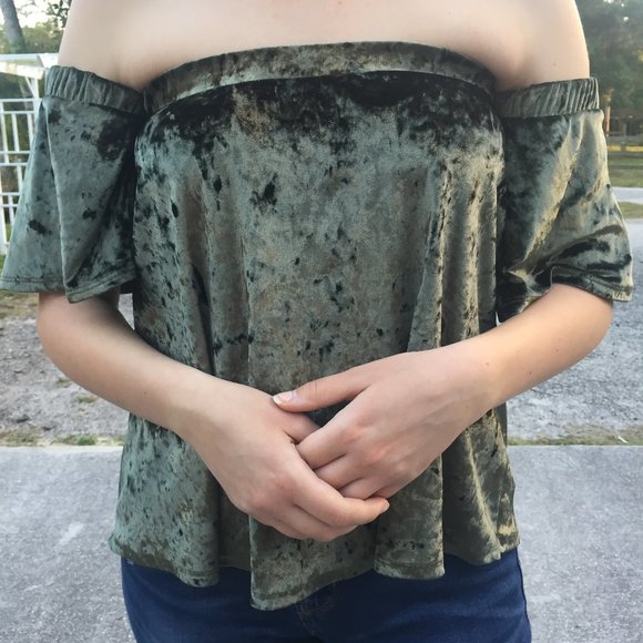 💚Velvet Off-The-Shoulder Blouse, Green - Picture 2 of 6